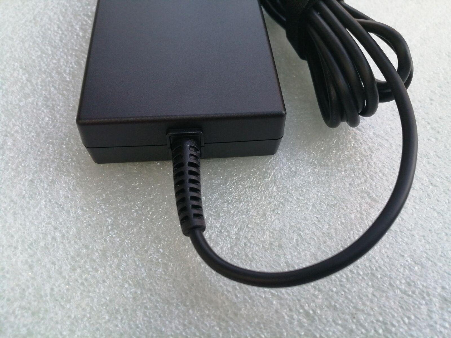 New Original MSI 150W 20V 7.5A AC/DC Adapter for MSI WF66 11UJ/UI 957-15621P-104