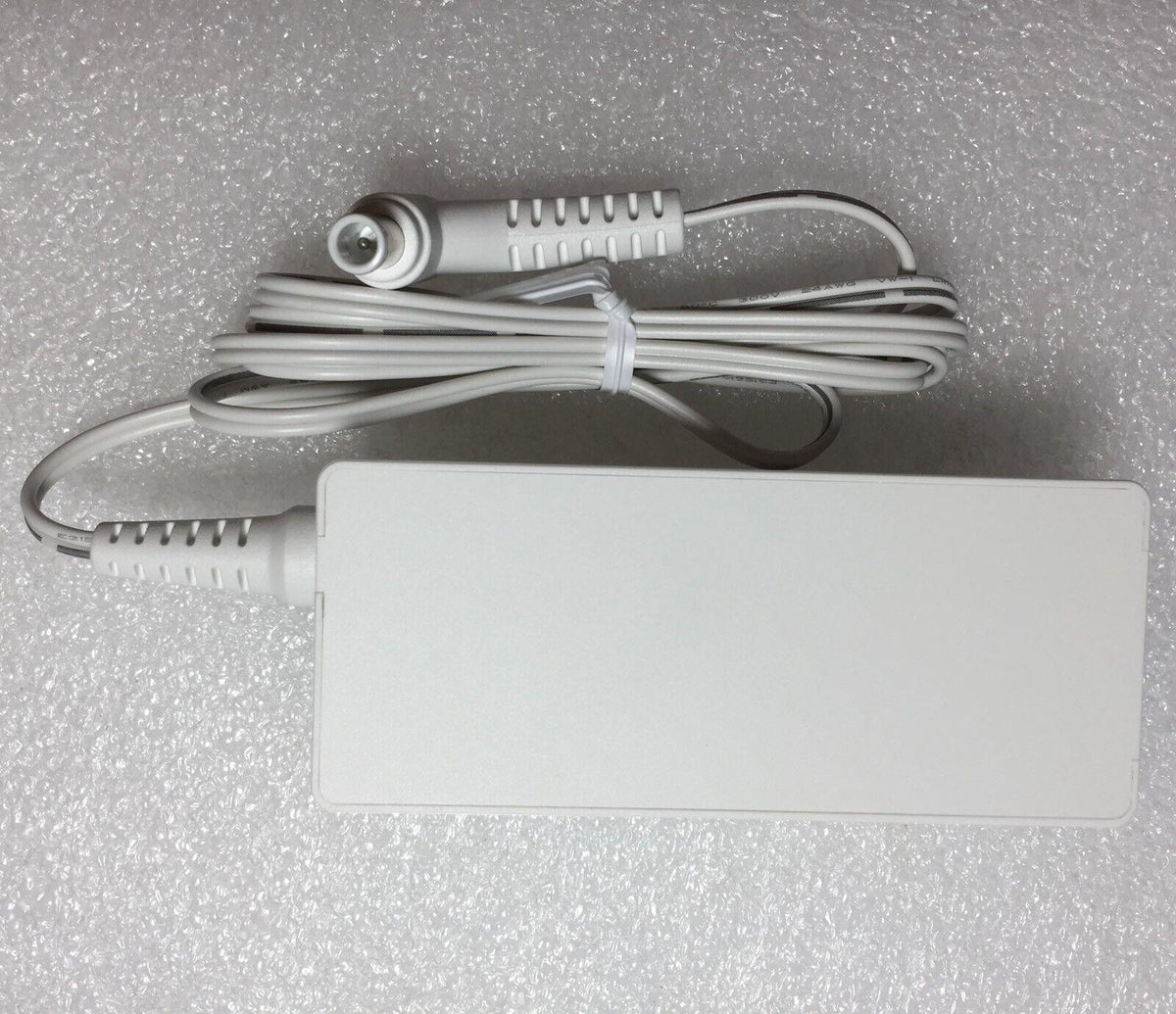 New Original OEM LG AD10560LF 19.0V 1.3A 24.7W Adapter for LG LCD-LED Monitor TV
